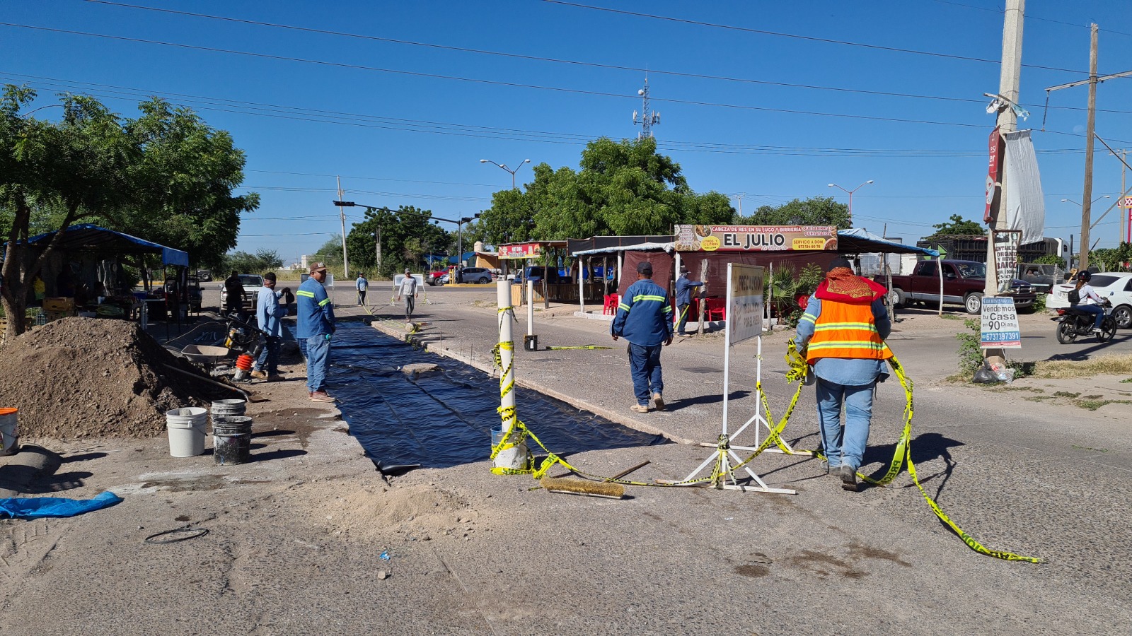 TRABAJADORES DEL AYUNTAMIENTO DE SALVADOR ALVARADO, LABORANDO.