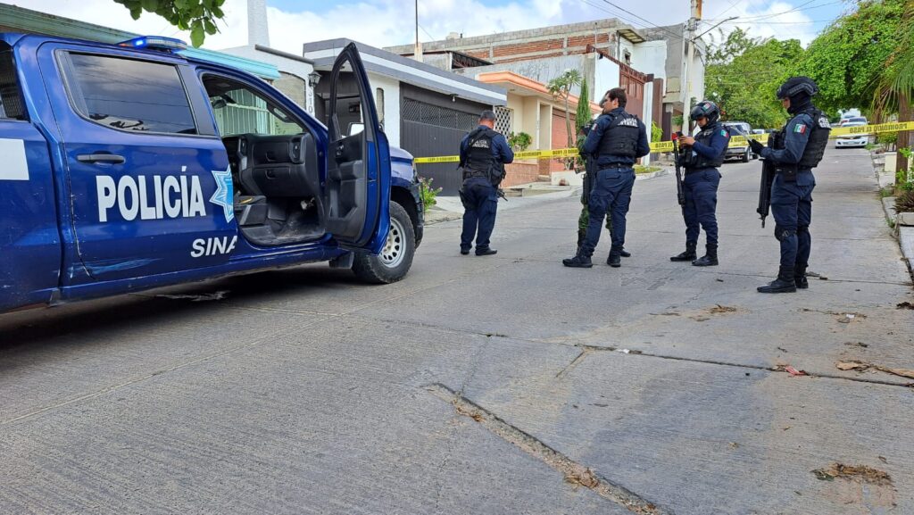 casa resguardada por Ejercito y Policía Estatal