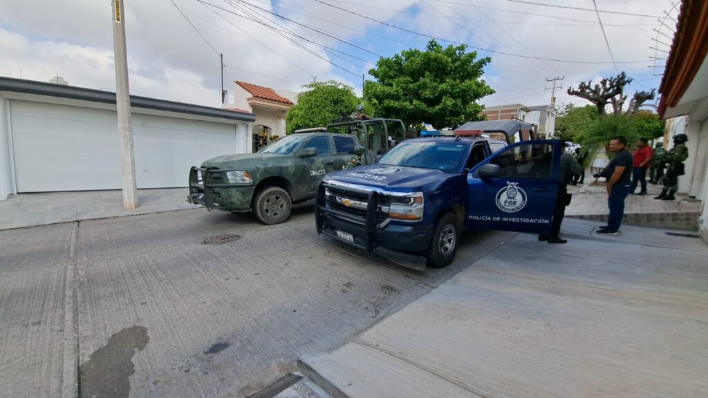 casa resguardada por Ejercito y Policía Estatal