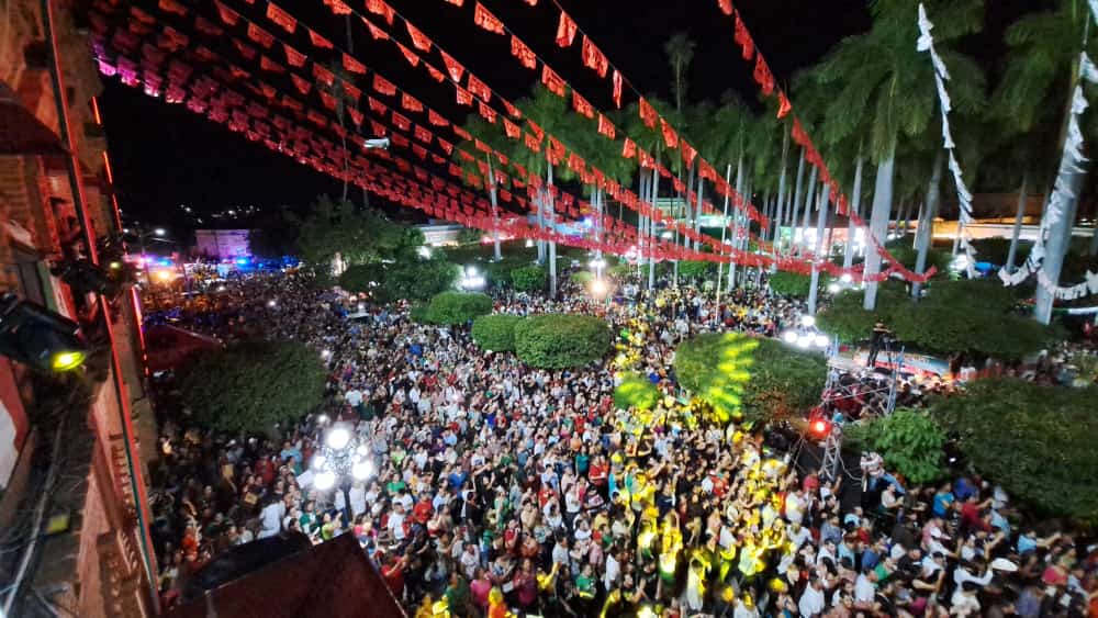 ¡Viva la Independencia Nacional! Gildardo Leyva da el Grito en El Fuerte
