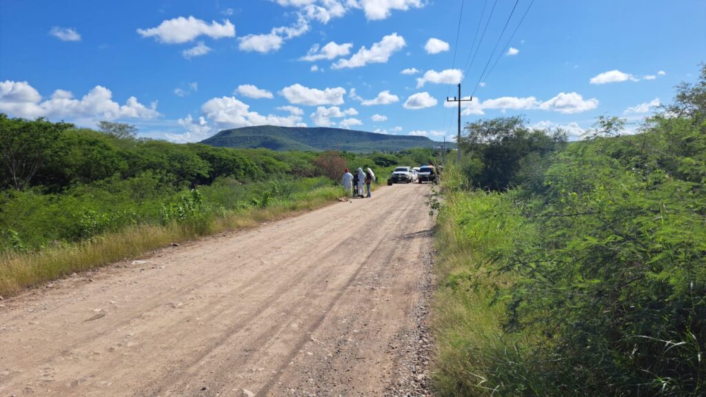 Zona donde fue encontrada la mujer envueltra en una cobija y atada de manos