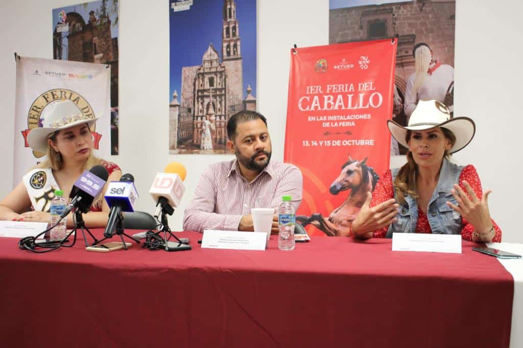 Rueda de prensa por la Feria del Caballo en Durango
