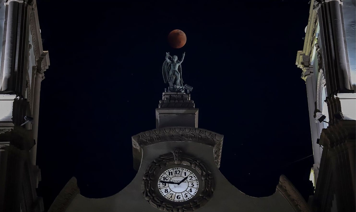 La luna de sangre, por el fotoperiodista Jesús Verdugo