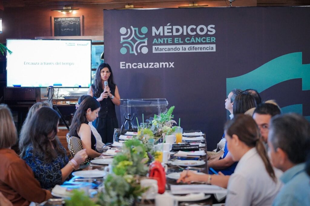 Evento de Encauza IAP “Médicos ante el cáncer, marcando la diferencia”