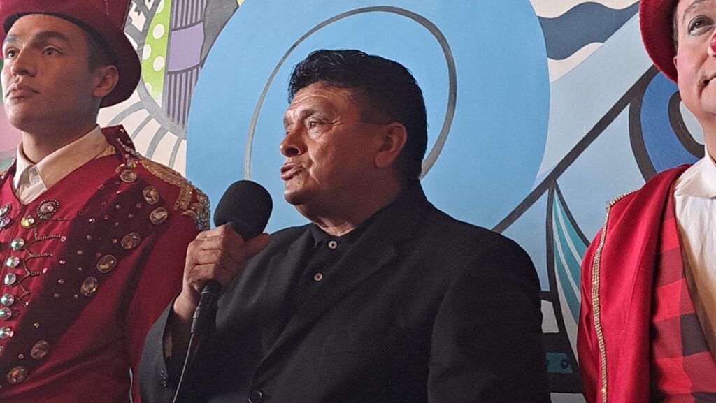 Ernesto Sosa, representante del circo