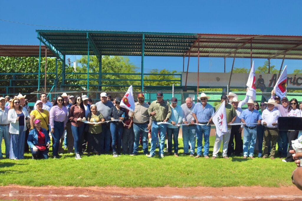 Entrega de obras sociales en la sindicatura Jahuara II