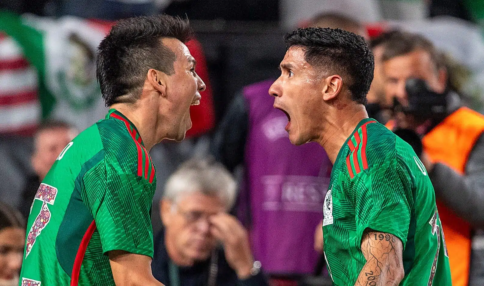 Hirving Lozano y Uriel Antuna festejando un gol contra Alemania