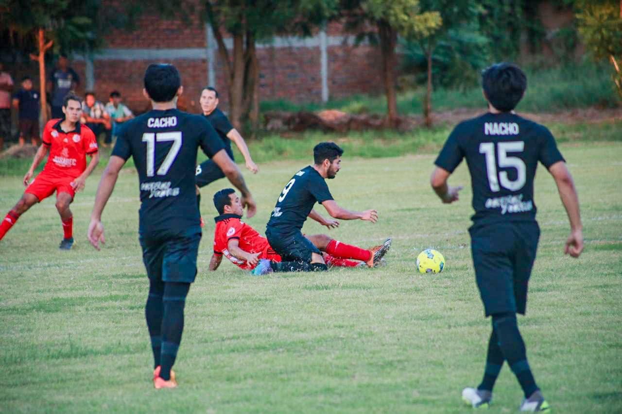 Partido entre Villa Unión FC y Atlético La Vaquita en la jornada 3 de la Liga Profesional de Futbol MX