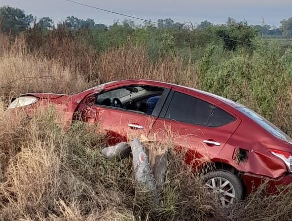 Vehículo del accidente en Guasave