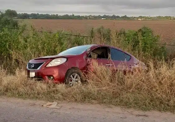 Vehículo del accidente en Guasave