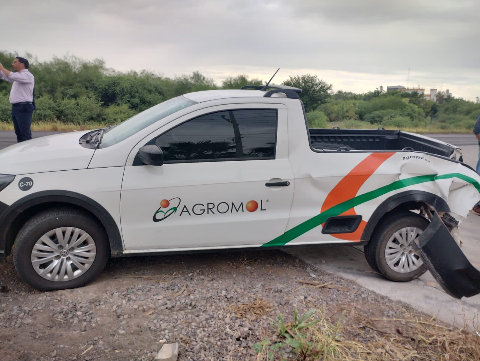 camioneta Volkswagen pick up accidentada.