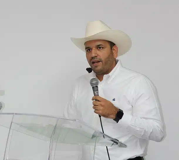 Abraham Bello Esquivel, presidente del Comité Estatal de Sanidad Vegetal del Estado de Sinaloa (Cesavesin)