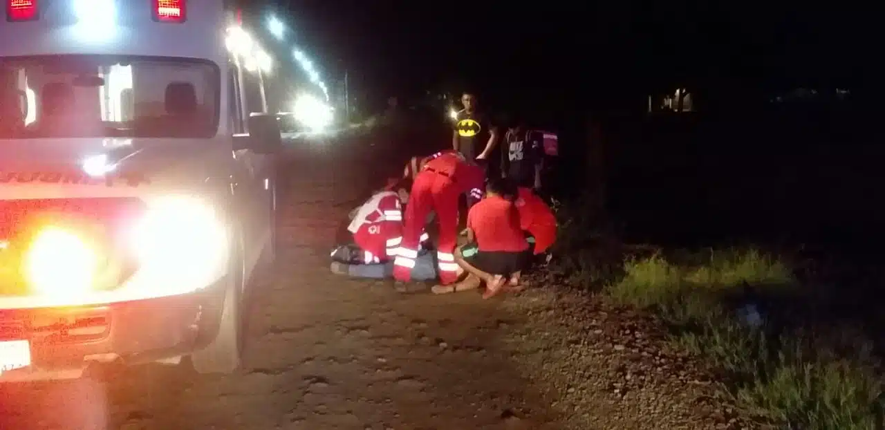 El accidente se registró la tarde-noche de este sábado en el sector poniente de la ciudad de Guasave.