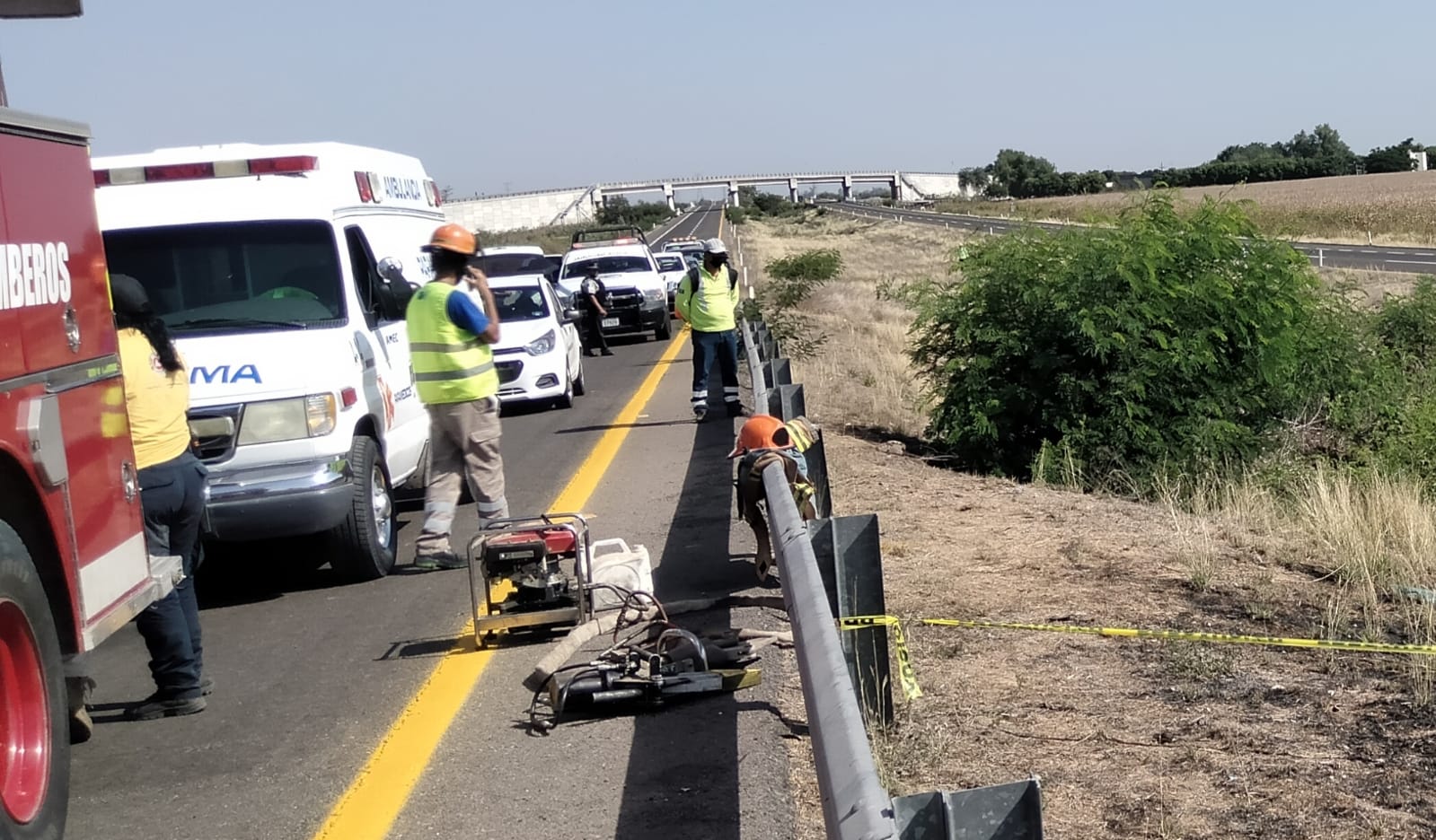 Agentes de Seguridad Pública fueron los primeros respondientes de atender el accidente.