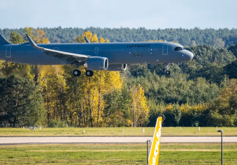 Alemania evacúa a 160 personas de Israel en tres aviones