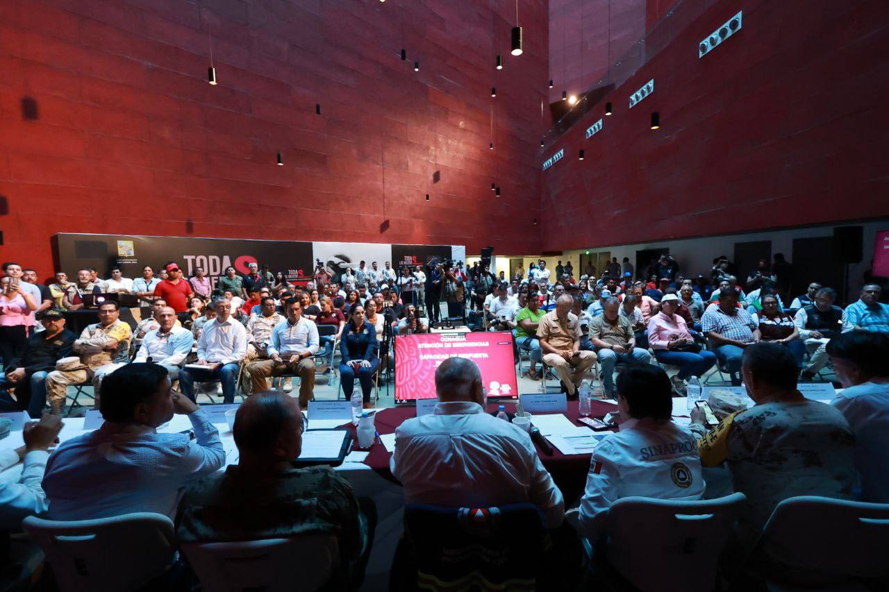 Alerta gobernador de BCS ante riesgos por llegada de huracán “Norma”; “no se confíen”