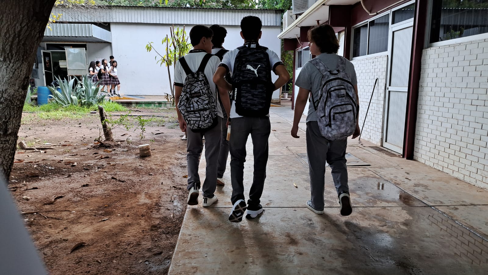 Alumnos de preparatoria en Los Mochis