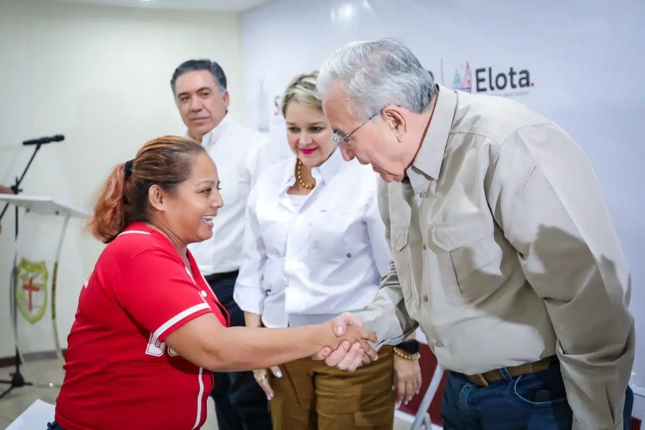 DIF Sinaloa ha entregado más de 20 mil insumos a las familias damnificadas por el paso de “Norma”.