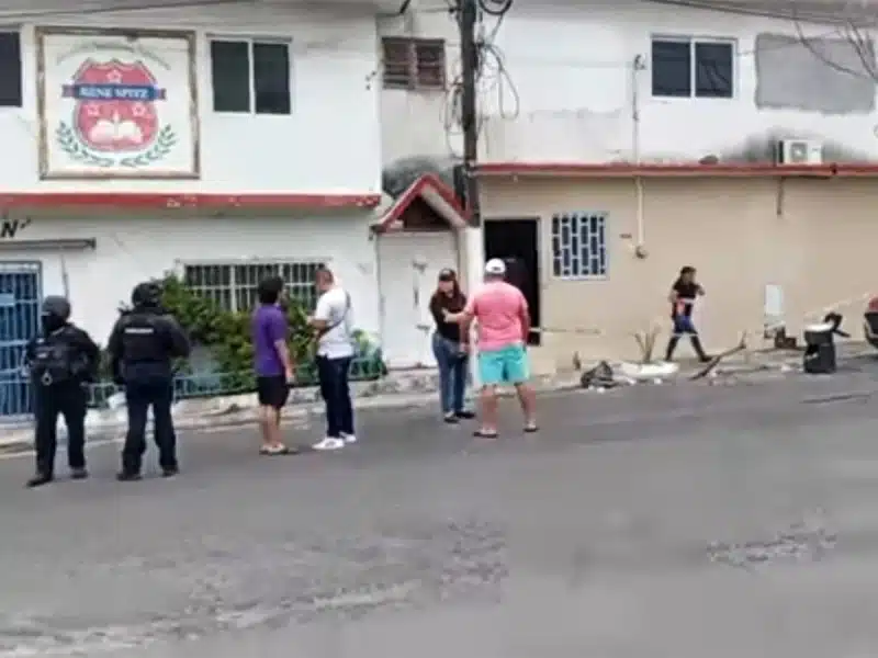 Asesinan a una abuelita mientras barría afuera de su casa en Veracruz