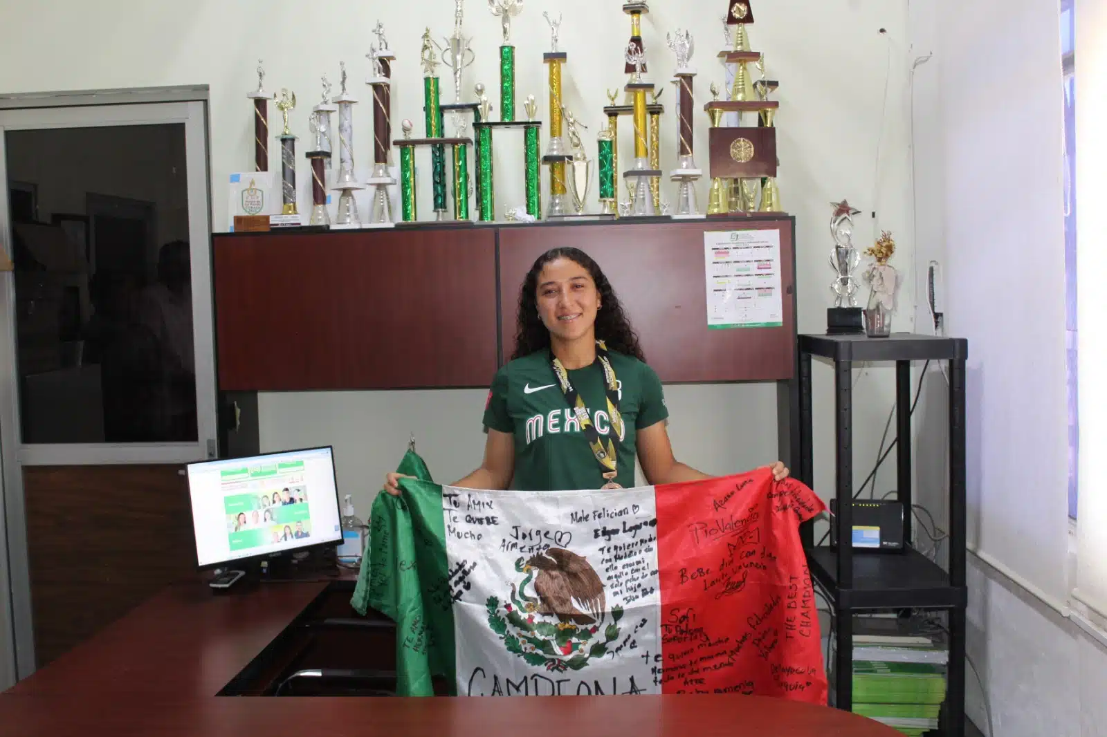 Ashely Armenta Ruiz representando a México en el Baseball 5 World Cup Youth en Ankara, Turquía