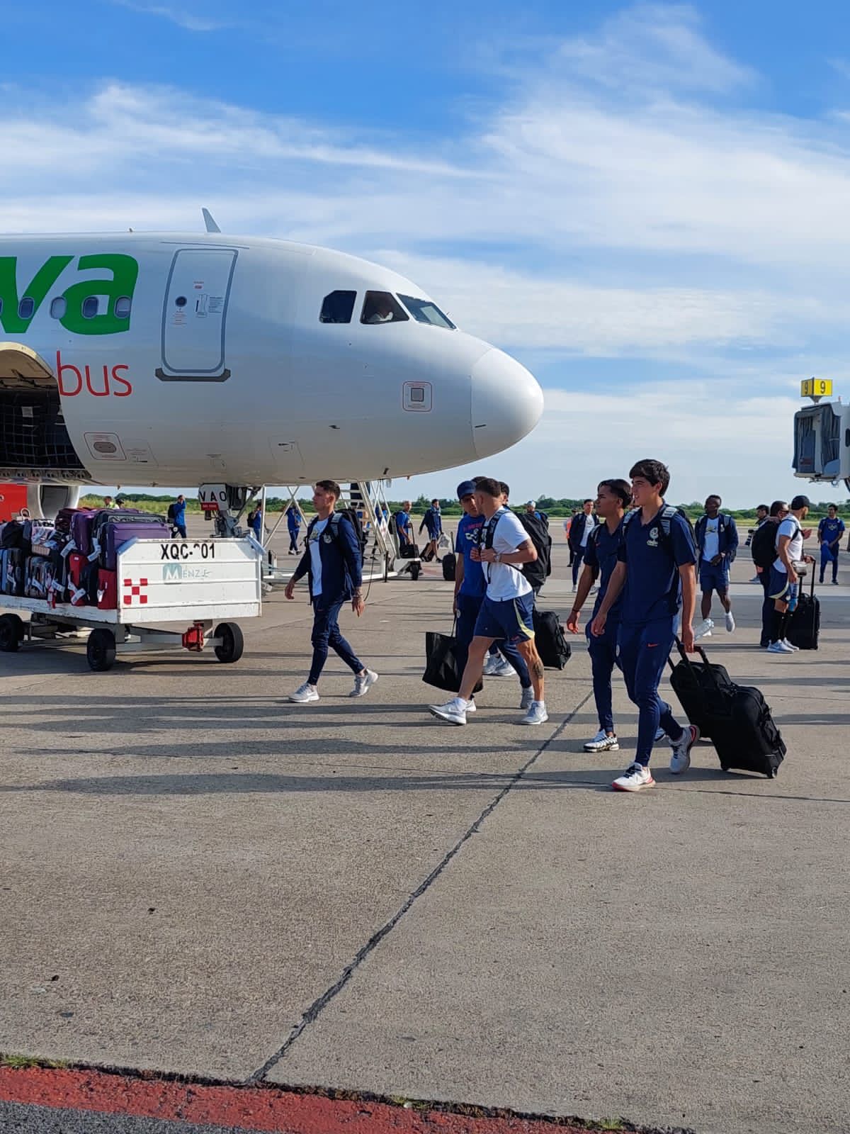 Aterrizan las Águilas en el puerto