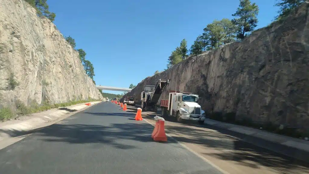 Mantenimiento de la autopista Mazatlán- Durango
