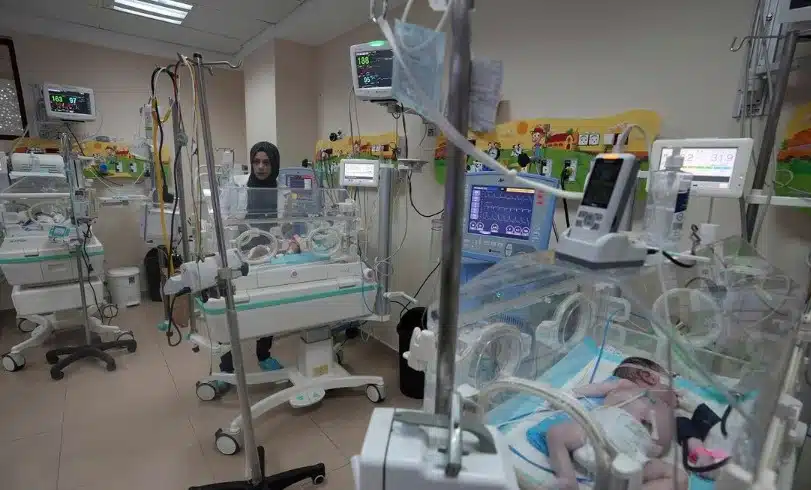 Bebés en Gaza en peligro de morir