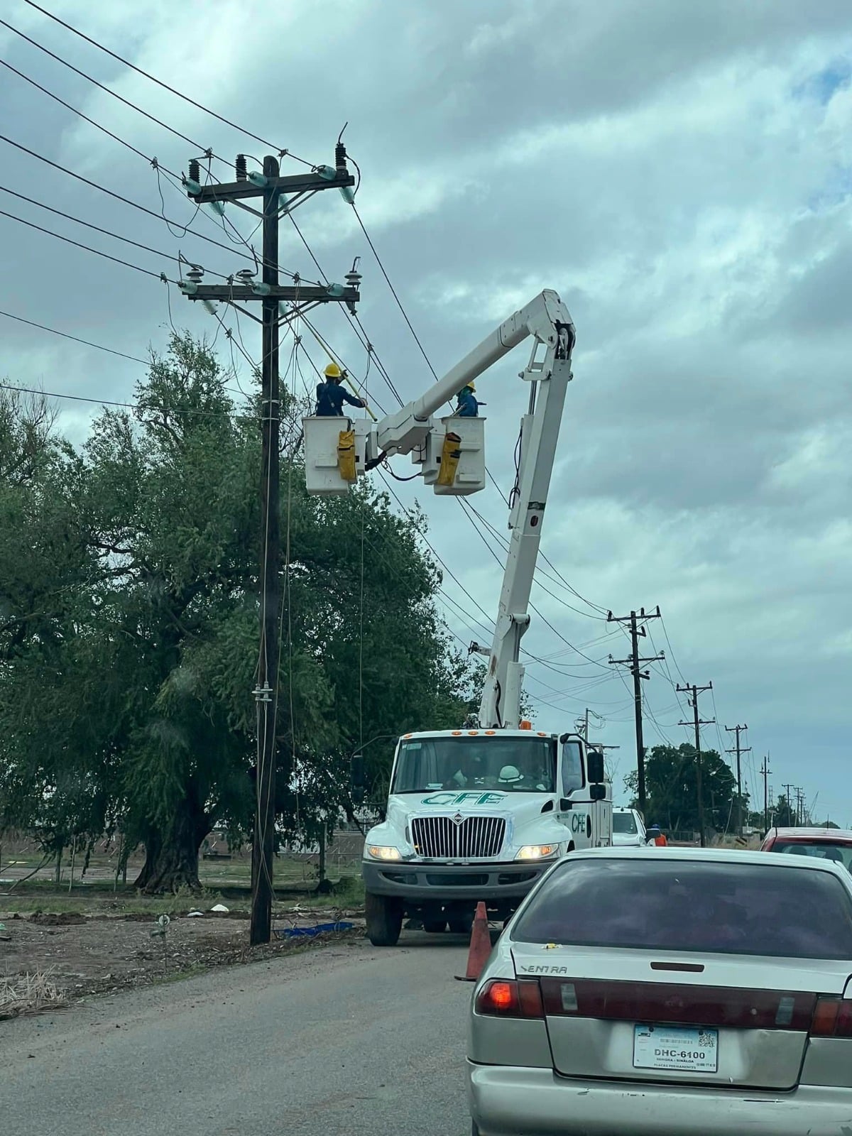 Establecimiento de luz en carretera de Campo 35