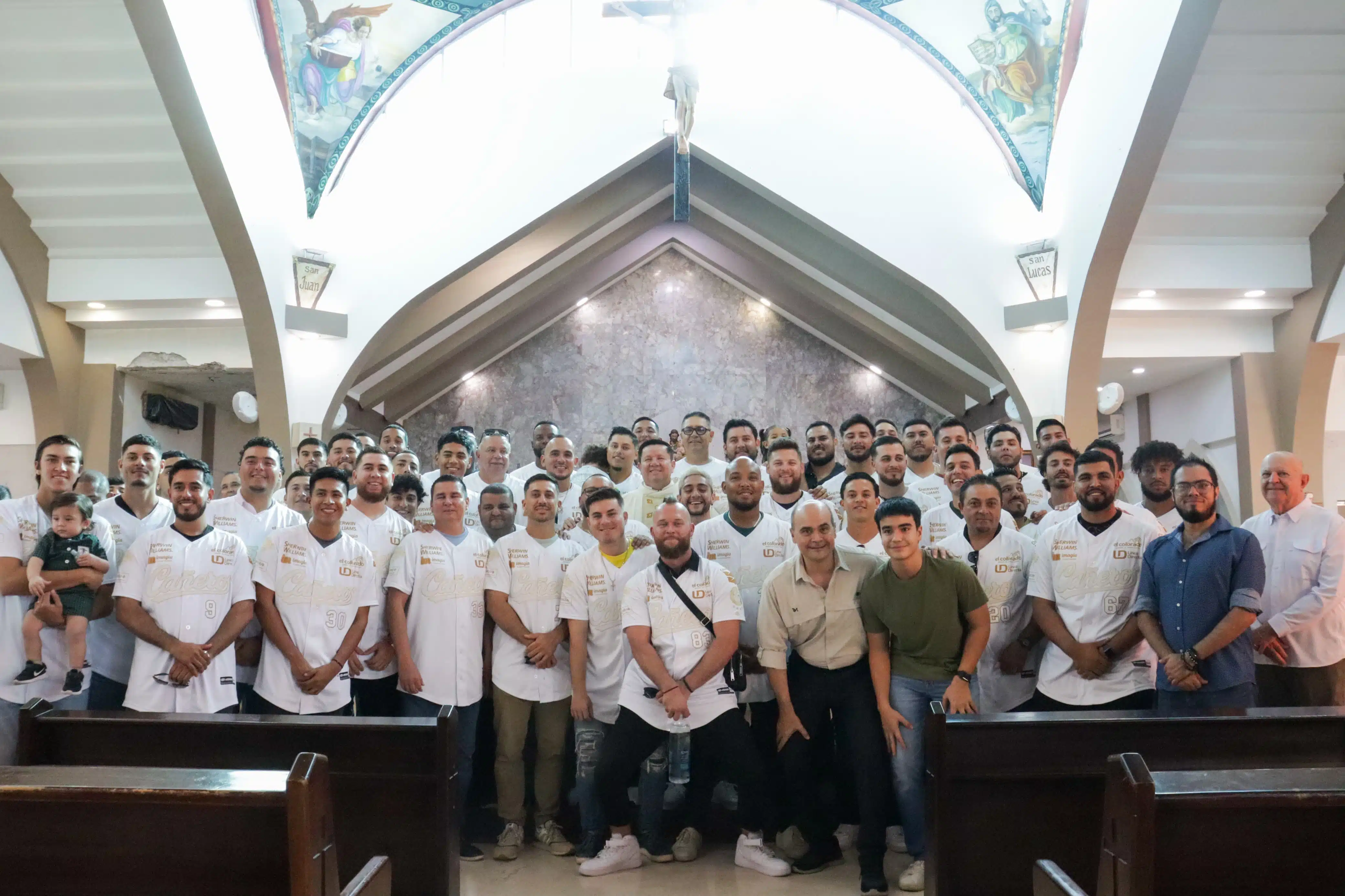 El campeón de la Liga Mexicana del Pacífico, Cañeros de Los Mochis, tuvo su tradicional misa.