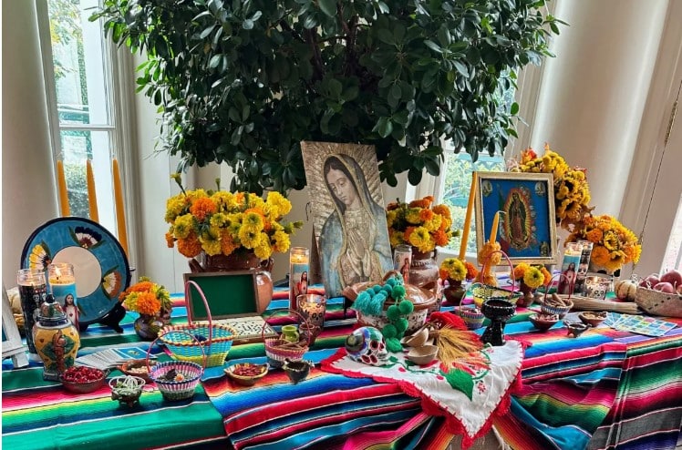 Casa Blanca Día de Muertos