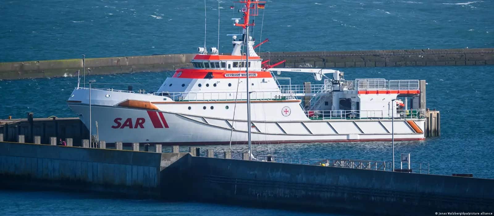 Choque de buques cargueros deja un muerto y tres desaparecidos en Alemania
