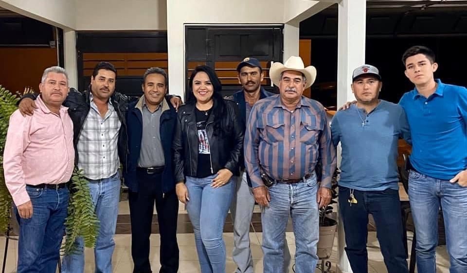 Integrantes del Comité Municipal del PRI en El Fuerte,