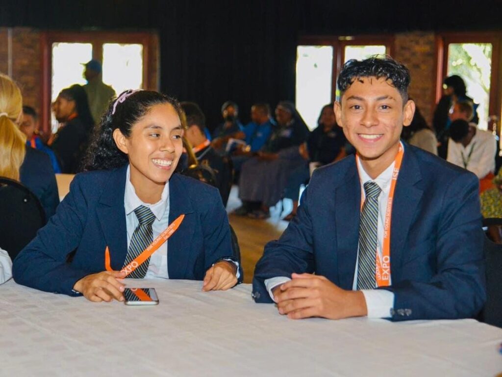 2 alumnos de Conalep Mazatlán III, Sinaloa, en Sudáfrica