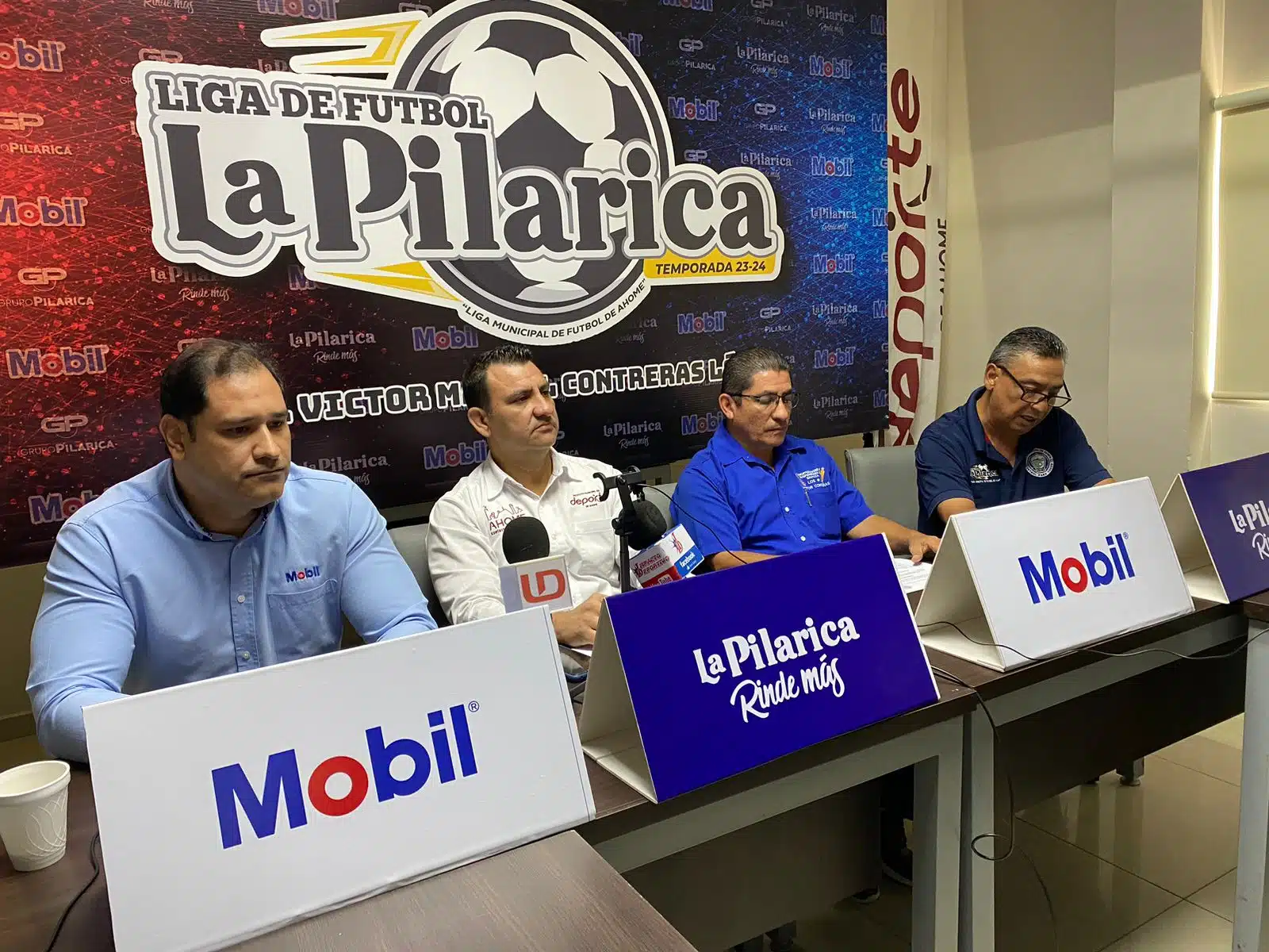 Conferencia de prensa en hotel América de Los Mochis para presentar la Liga de Futbol Municipal