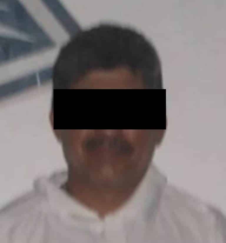 Heriberto con una cintila negra en los ojos fue detenido en Los Mochis