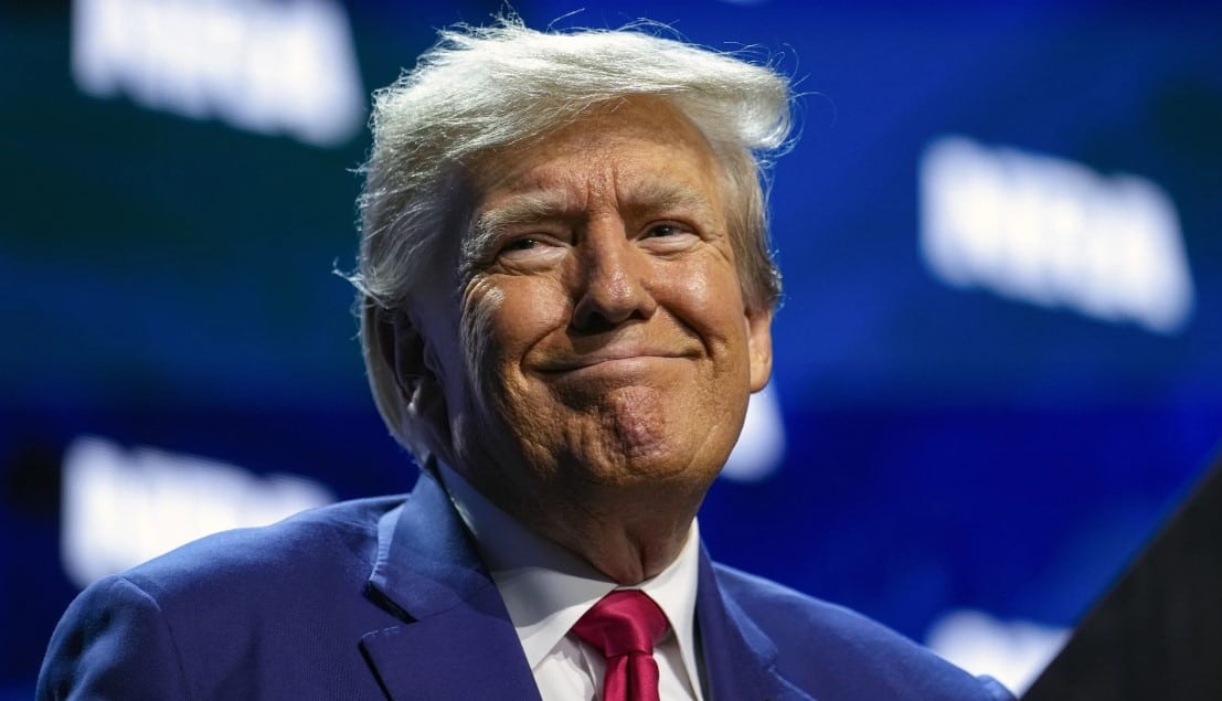 Donald Trump registra precandidatura