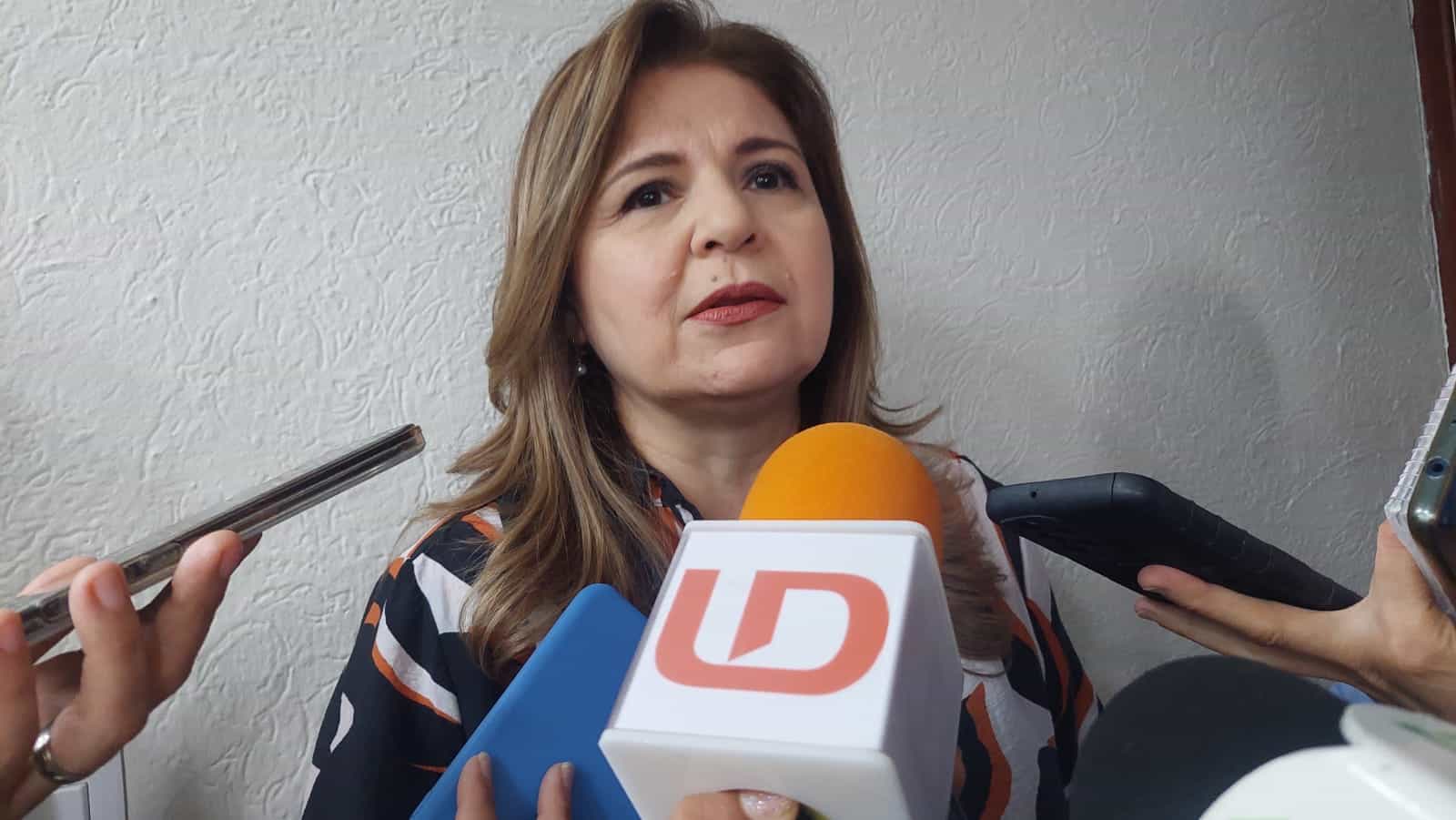 Emma Guadalupe Félix Rivera en entrevista con medios
