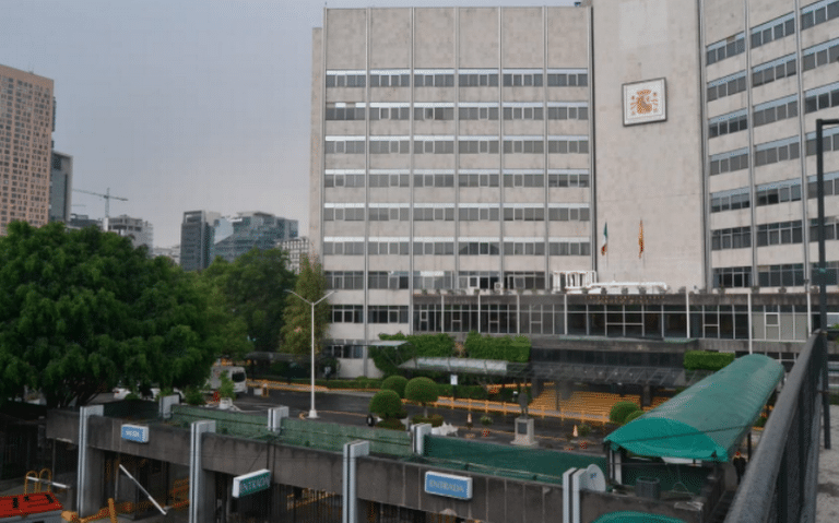 Enfermera aparece sin vida en hospital de la Ciudad de México