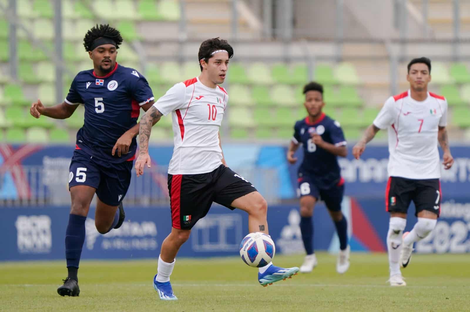 México y República Dominicana empatan en los Juegos Panamericanos en Chile.