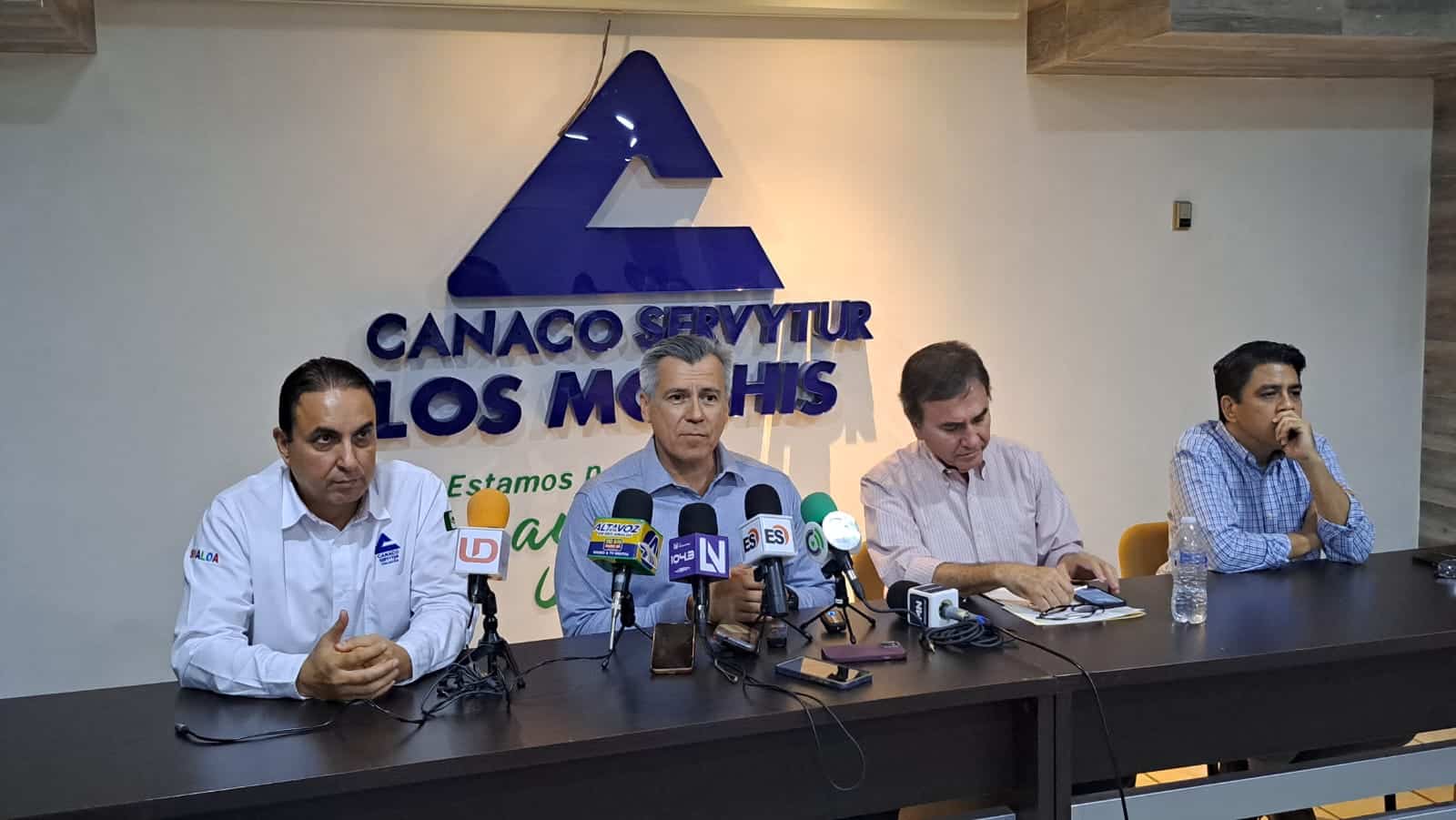 Este viernes se oficializó el nombramiento de Rafael Nieto Tostado como presidente de la Federación de Cámaras de Comercio (Fecanaco) en Sinaloa.