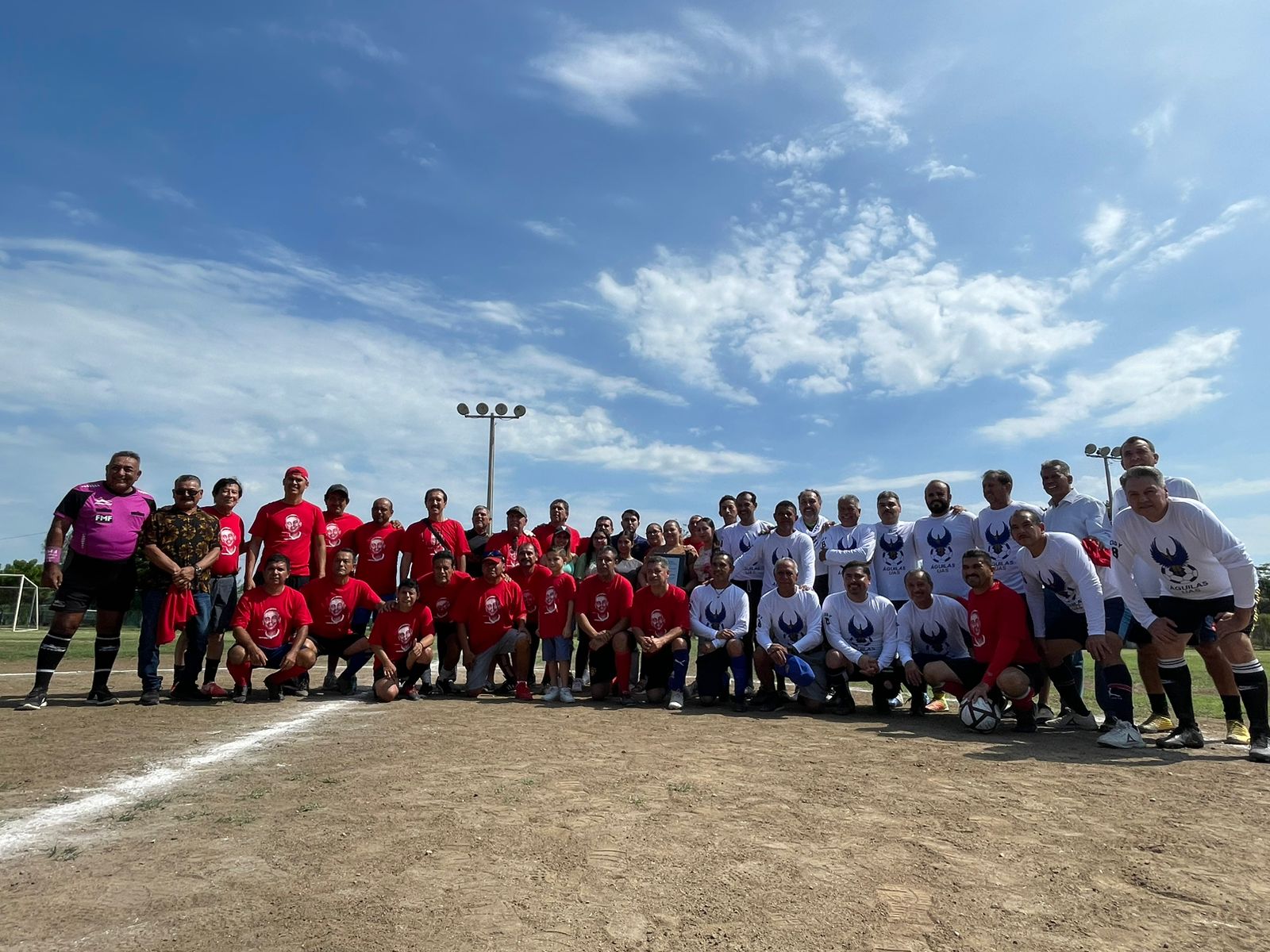 Homenajean a ícono villaunense en el Club Muralla