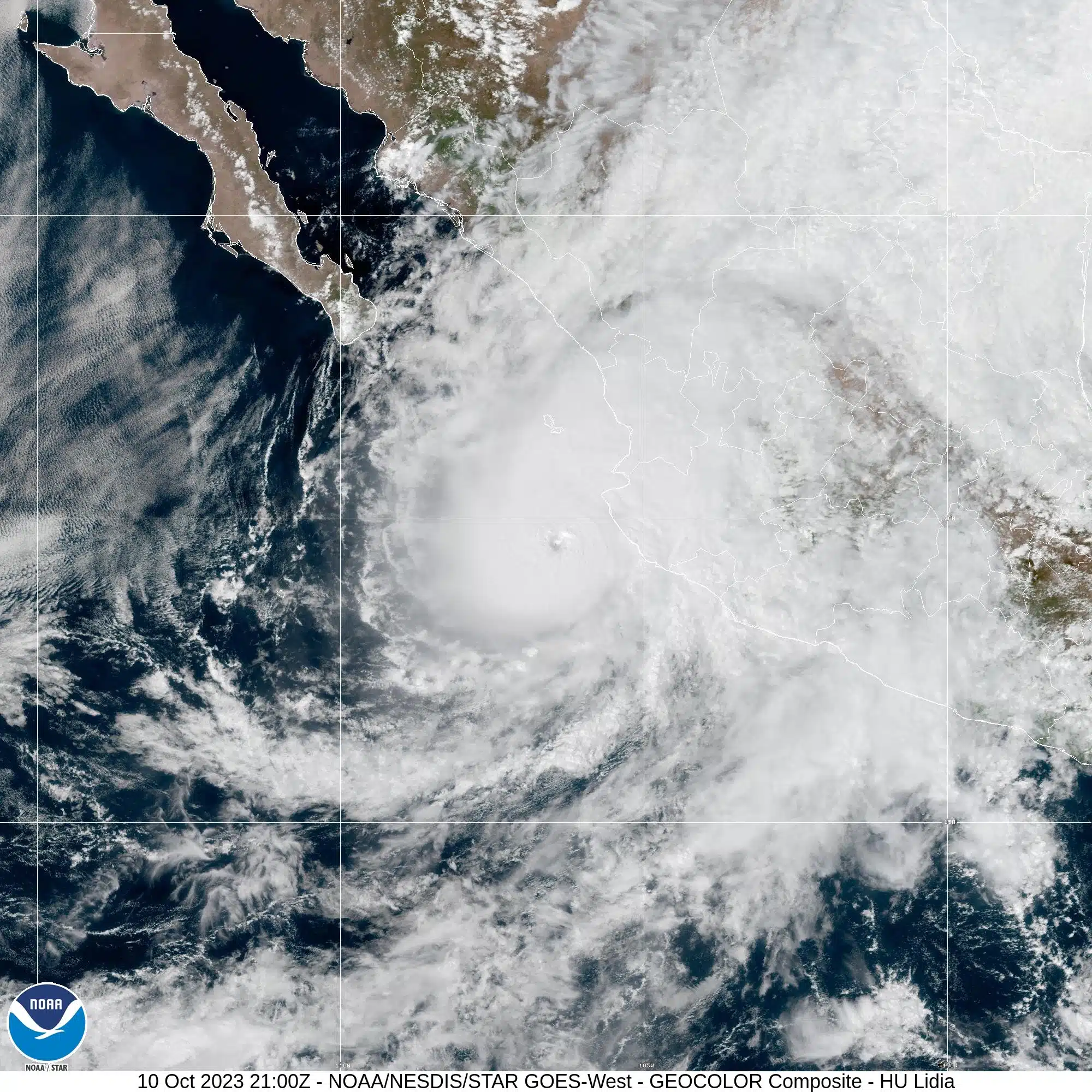 Imagen satelital de huracán en el Pacífico