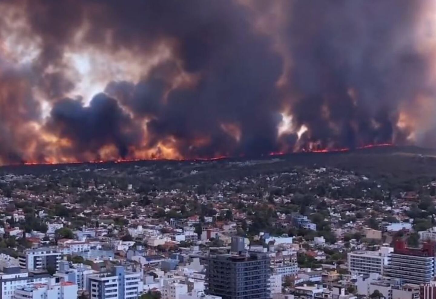 Detienen a responsable de mega incendio en Argentina