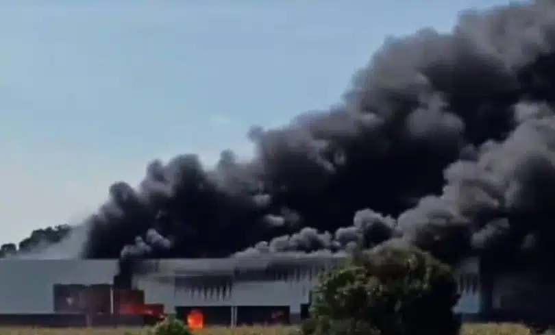Incendio en planta recicladora de Puebla