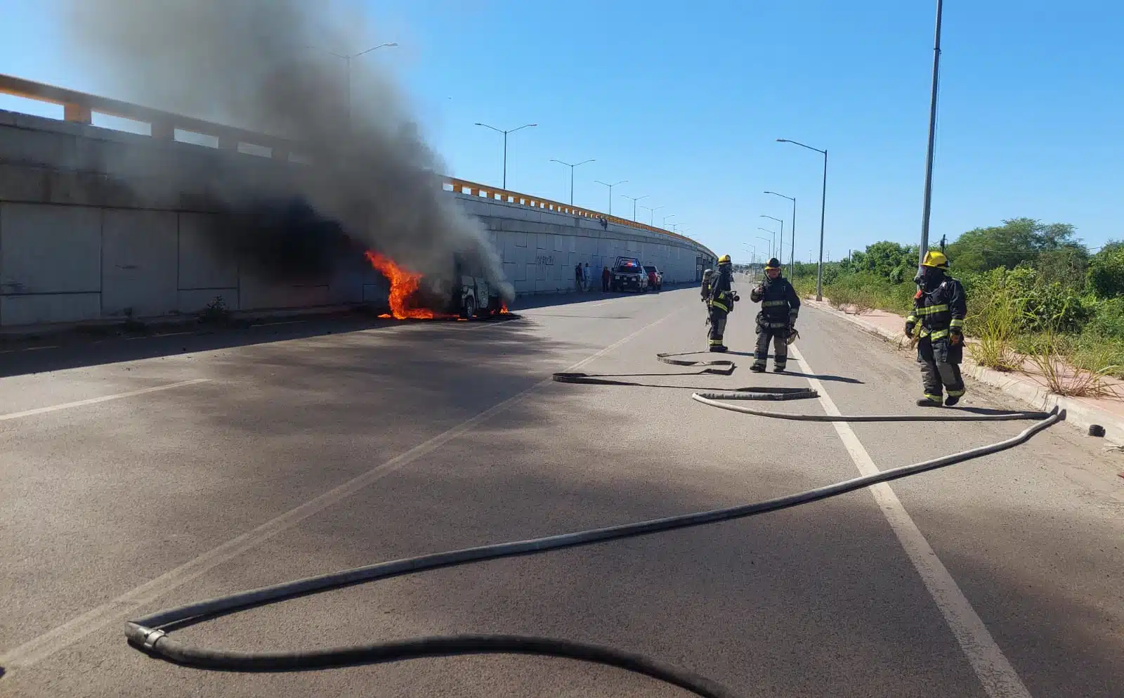 Incendio de camioneta en Culiacán