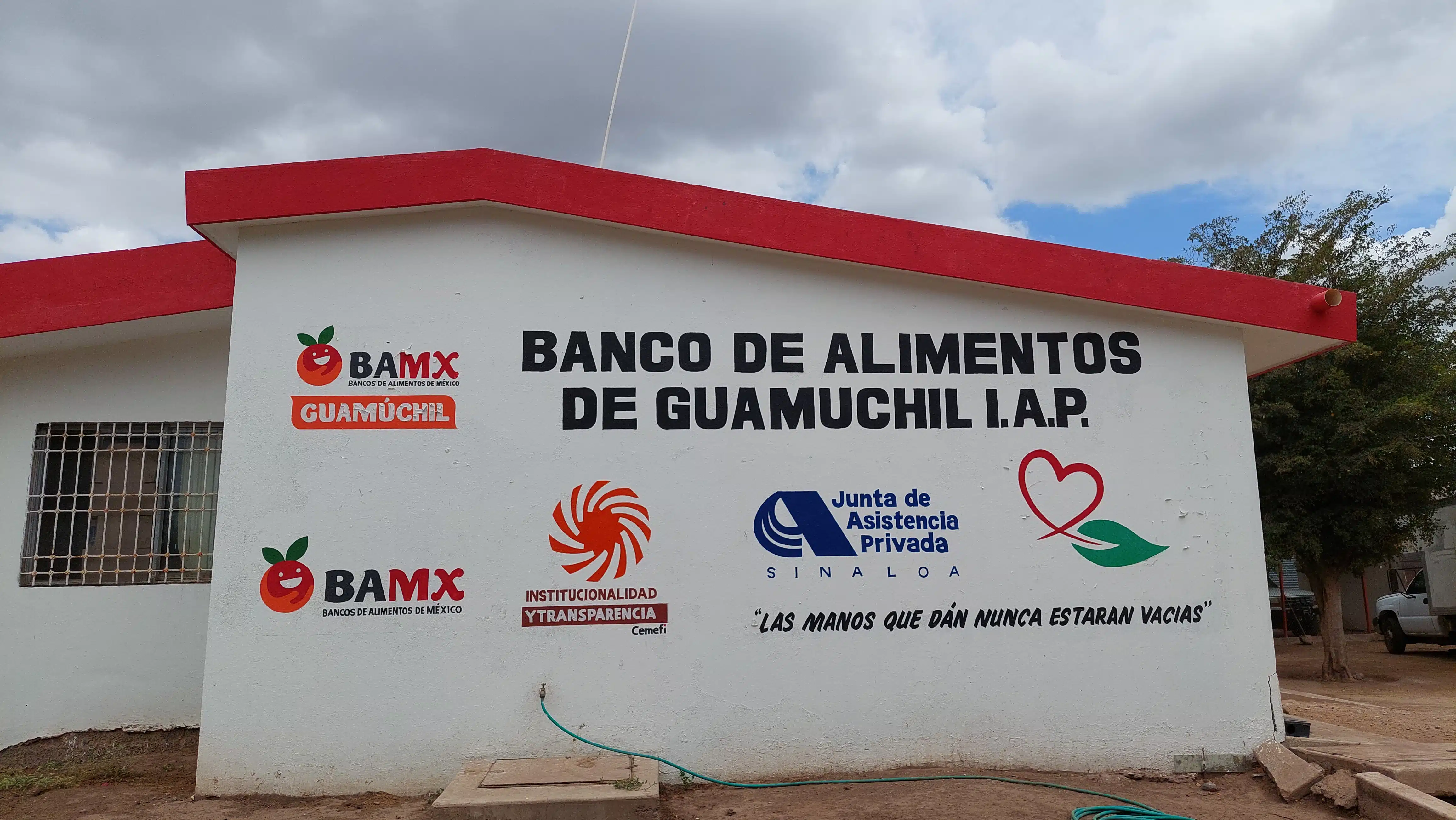 Exterior de Banco de Alimentos en Guamúchil