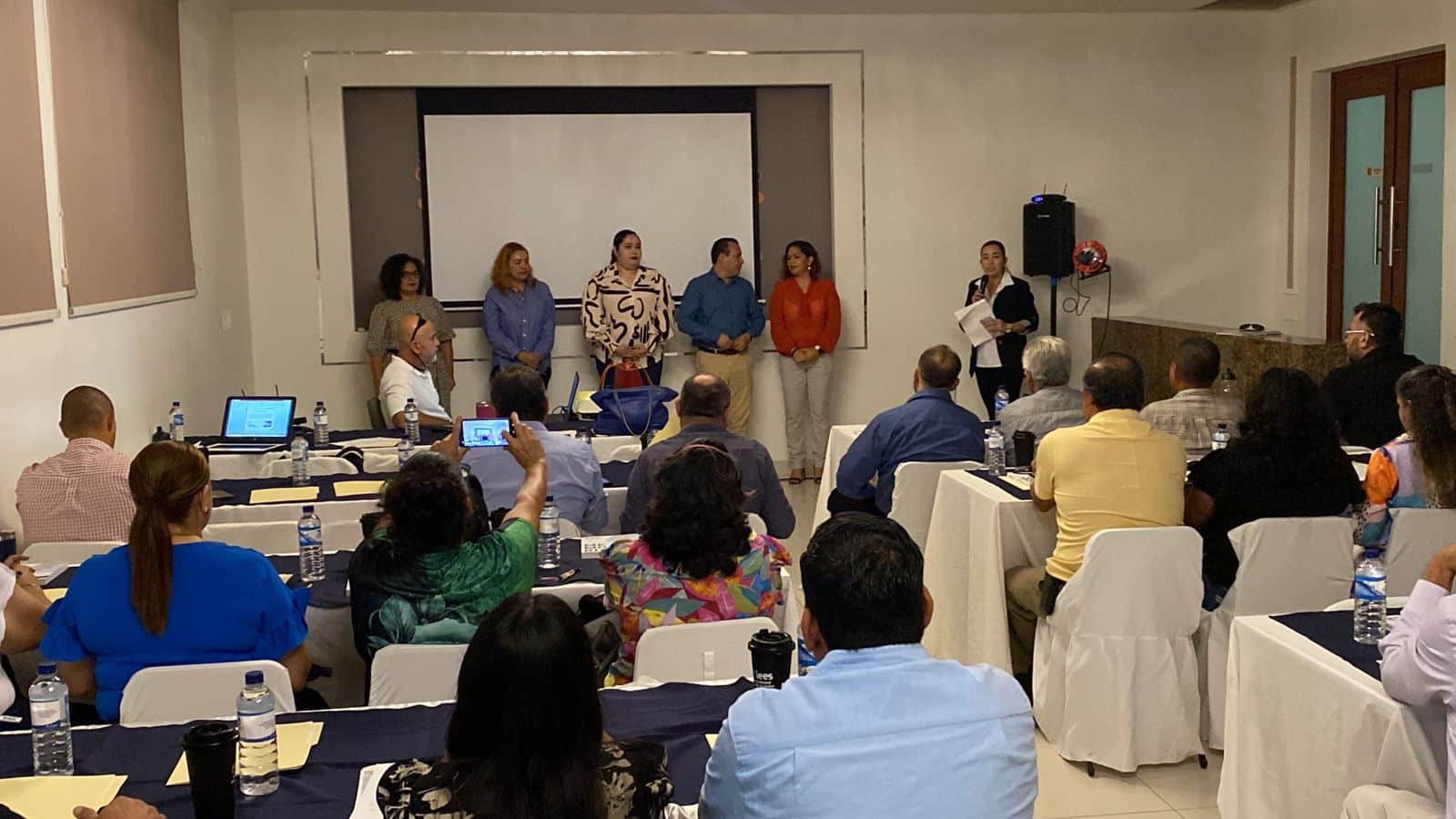 Reunión del Instituto Electoral del Estado de Sinaloa (IEES)