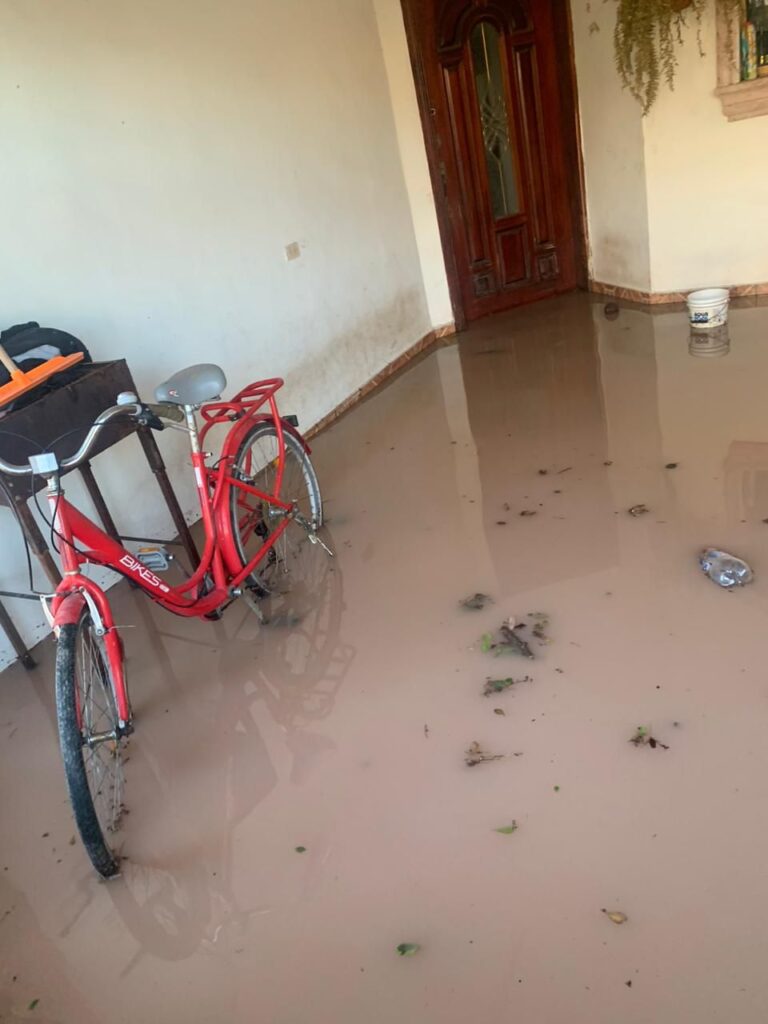 En Valle Bonito y Del Real de Los Mochis, piden solución a autoridades ante recurrentes inundaciones