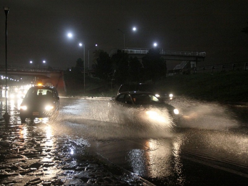 Lluvias generan suspensión de clases en Nuevo León, confirman autoridades