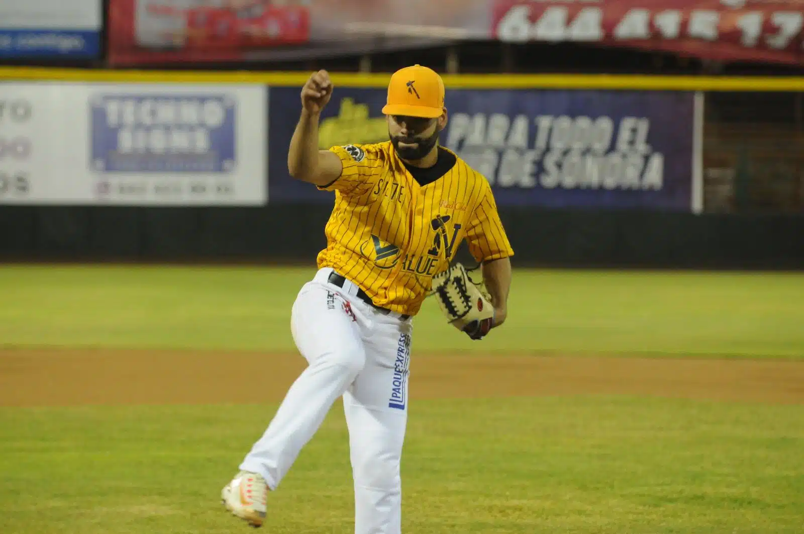 Luis Payán lanzó buen juego y encabezó a la victoria a los Mayos sobre los Charros